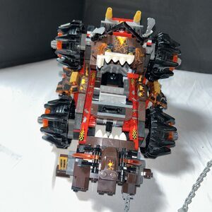 LEGO Nexo Knights: General Magmar's Siege Machine of Doom missing some pieces